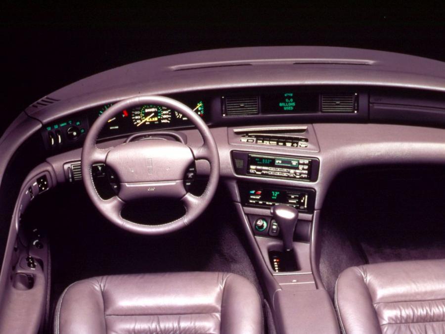  Lincoln Mark VIII 1993 года  (фото 2 из 8)